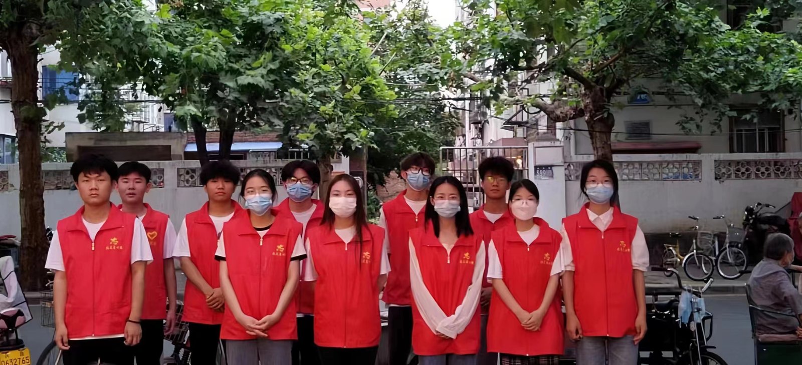 社会实践|弘毅书院“豫见你”用爱心早餐温暖环卫工人暑期社会实践队开展“伸出温暖手,打开爱心门”志愿活动-弘毅书院