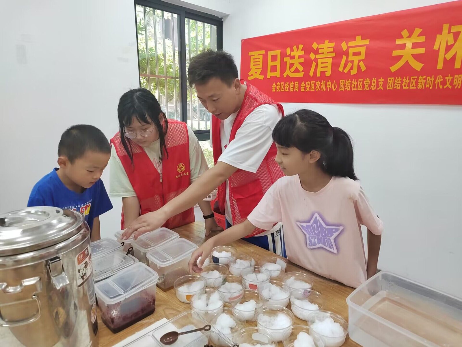 我校学子参加暑期“返家乡”大学生社会实践活动受到表扬-安徽财贸职业学院-团委