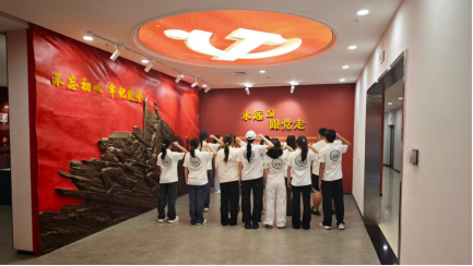 扎根荔乡践初心,军旅赋能百千万! | 广州新华学院荔智农研突击队中新镇实践纪实总结